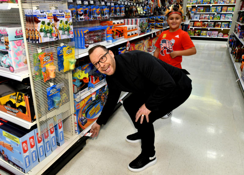 Donnie Wahlberg Helps Target Celebrate 10 years Of Its Heroes & Helpers Program